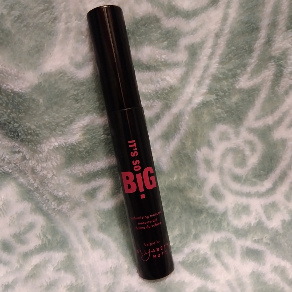 Elizabeth Mott mascara